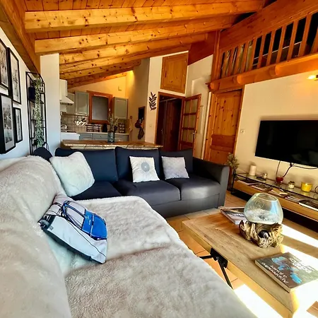Cosy Avec Balcon, Proche Du Centre Et Skibus, Garage Inclus - Fr-1-624-112 Appartement *
