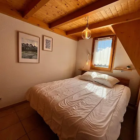 Appartement Cosy Avec Balcon, Proche Du Centre Et Skibus, Garage Inclus - Fr-1-624-112 *